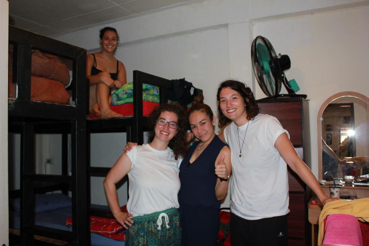 Absolute House Hostel Τσιάνγκ Μάι Εξωτερικό φωτογραφία